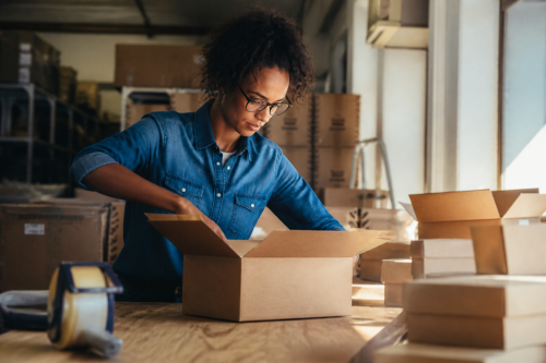 Are Shipping Boxes with Low Minimums Changing How Startups Test New Products?